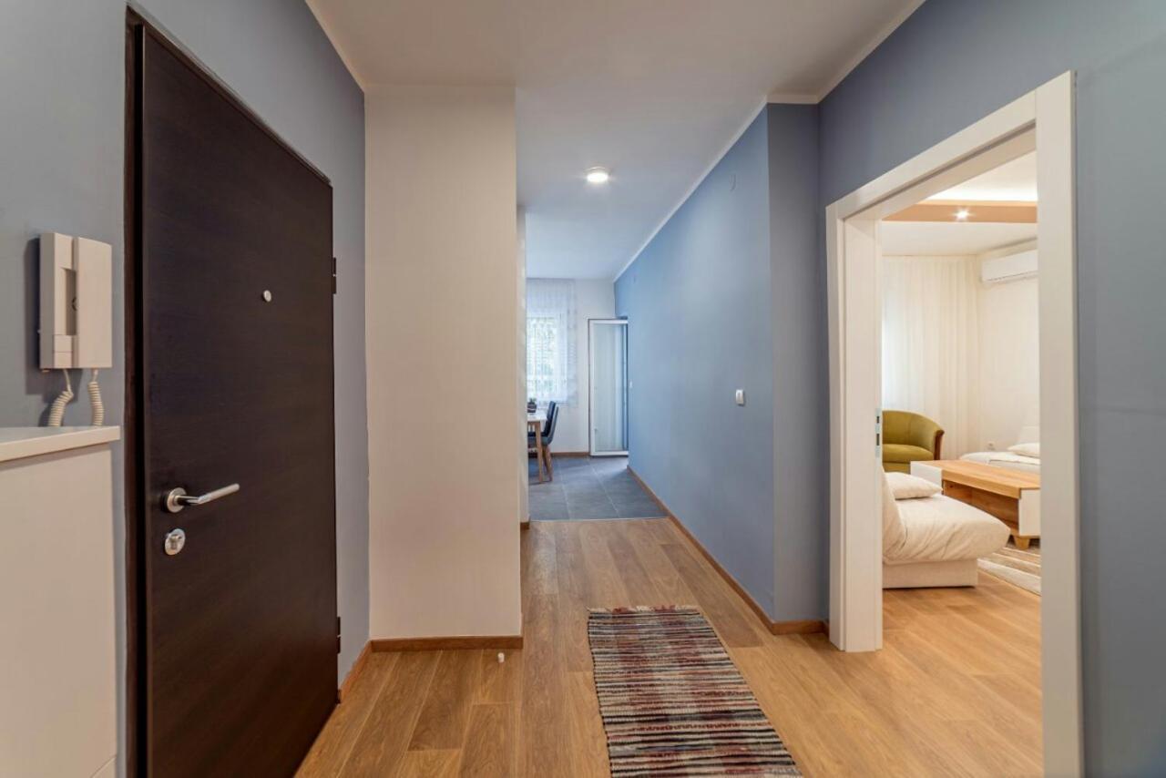 Apartman Danube Lux Novi Sad Exterior photo